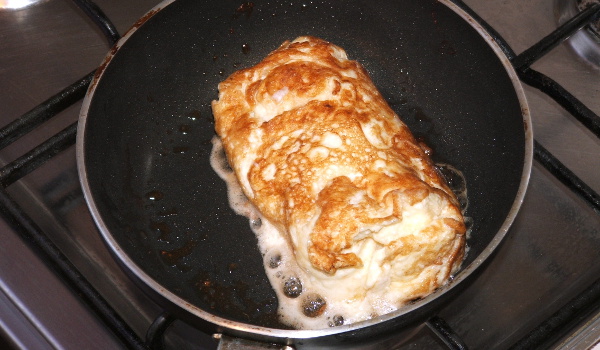 Smażenie omletu