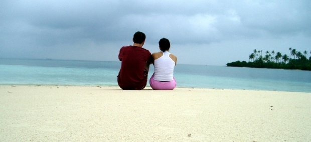 Para na plaży w wakacje