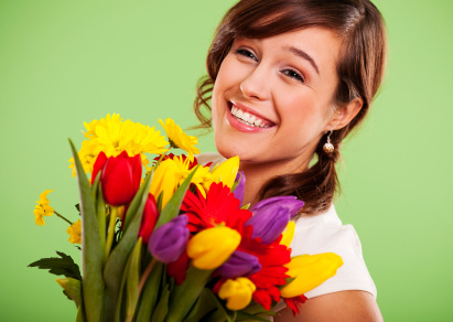 Dzień Kobiet - Kobieta z kwiatami