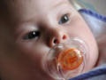 Refluks żołądka u niemowląt i dzieci - objawy, kiedy i jak leczyć?
