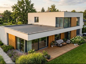 Dach płaski w domu jednorodzinnym - mit czy przyszłość polskiego budownictwa?