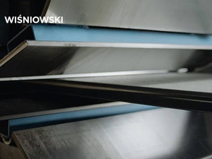 Co naprawdę oznacza jakość w bramach garażowych? Kulisy projektowania i produkcji WIŚNIOWSKI 